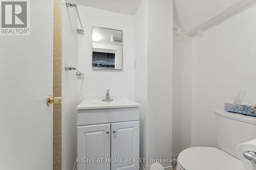 950 Woodroffe Avenue S, Ottawa, ON - Indoor Photo Showing Bathroom