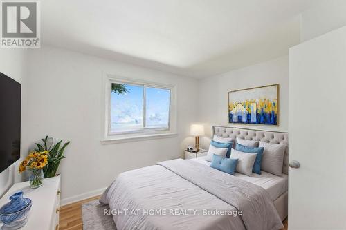 950 Woodroffe Avenue, Ottawa, ON - Indoor Photo Showing Bedroom