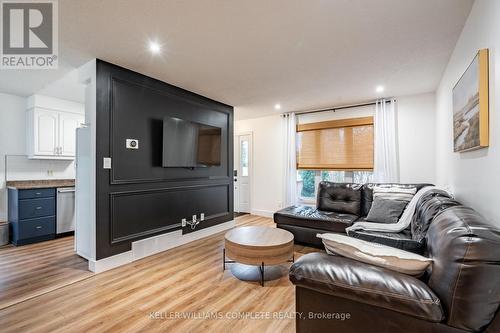 4 Mcnicholl Circle, St. Catharines (446 - Fairview), ON - Indoor Photo Showing Living Room