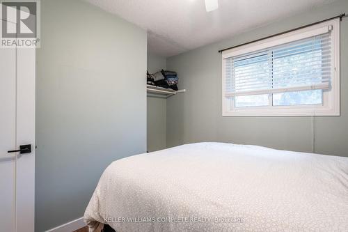 4 Mcnicholl Circle, St. Catharines (446 - Fairview), ON - Indoor Photo Showing Bedroom