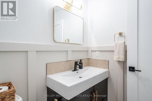 4 Mcnicholl Circle, St. Catharines (446 - Fairview), ON - Indoor Photo Showing Bathroom