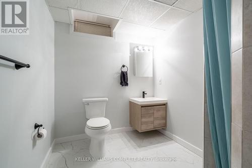 4 Mcnicholl Circle, St. Catharines (446 - Fairview), ON - Indoor Photo Showing Bathroom