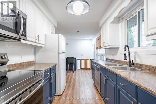 4 Mcnicholl Circle, St. Catharines (446 - Fairview), ON - Indoor Photo Showing Kitchen With Double Sink