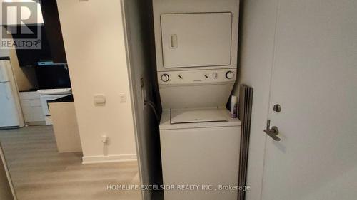 2302 - 72 Esther Shiner Boulevard, Toronto, ON - Indoor Photo Showing Laundry Room