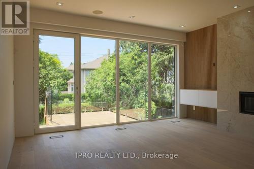 2970B Bayview Avenue, Toronto, ON - Indoor Photo Showing Other Room