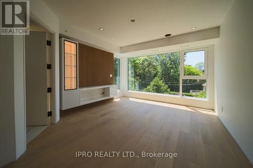 2970B Bayview Avenue, Toronto, ON - Indoor Photo Showing Other Room