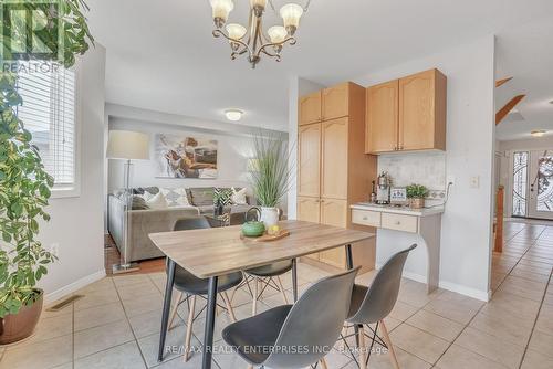 28 Sun King Crescent, Barrie, ON - Indoor Photo Showing Dining Room