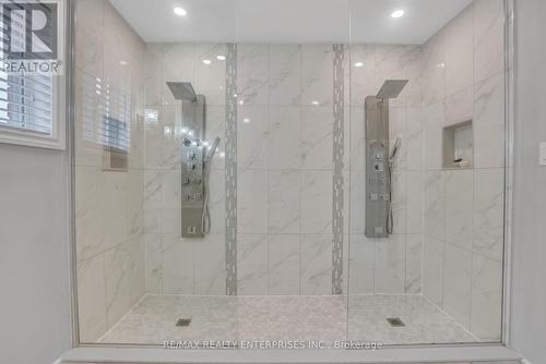 28 Sun King Crescent, Barrie, ON - Indoor Photo Showing Bathroom