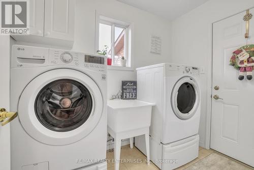 28 Sun King Crescent, Barrie, ON - Indoor Photo Showing Laundry Room