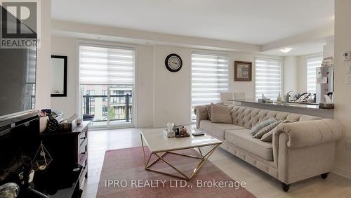 89 - 25 Knotsberry Circle, Brampton, ON - Indoor Photo Showing Living Room