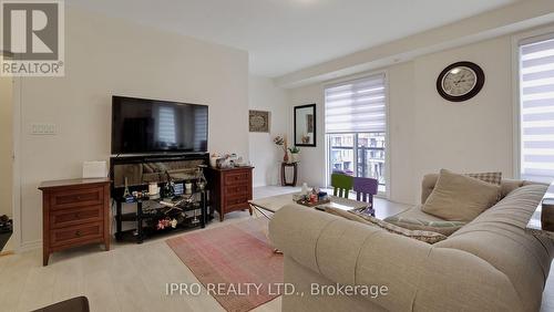 89 - 25 Knotsberry Circle, Brampton, ON - Indoor Photo Showing Living Room