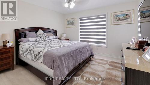 89 - 25 Knotsberry Circle, Brampton, ON - Indoor Photo Showing Bedroom