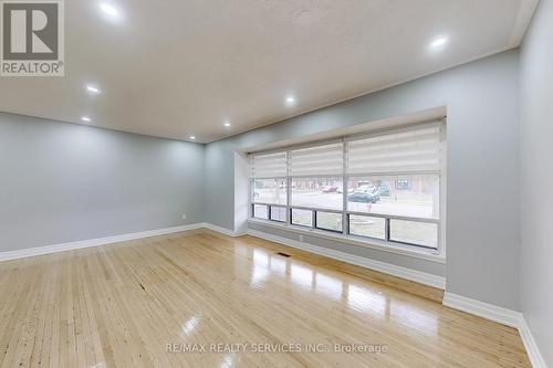 Upper - 50 Glebe Crescent, Brampton, ON - Indoor Photo Showing Other Room