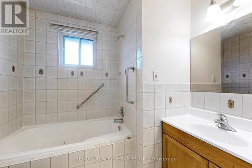 Upper - 50 Glebe Crescent, Brampton, ON - Indoor Photo Showing Bathroom