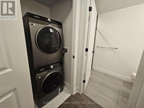 627 - 2343 Khalsa Gate, Oakville, ON - Indoor Photo Showing Laundry Room