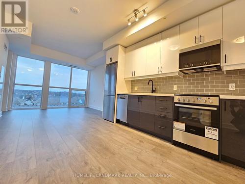 627 - 2343 Khalsa Gate, Oakville, ON - Indoor Photo Showing Kitchen