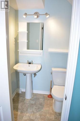 1598 Cedar Mills Road, Ottawa, ON - Indoor Photo Showing Bathroom