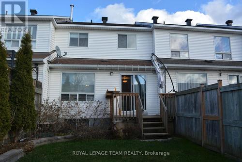 1598 Cedar Mills Road, Ottawa, ON - Outdoor