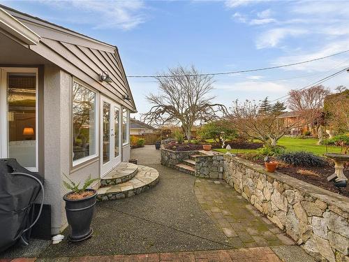 3068 Oakdowne Rd, Oak Bay, BC 