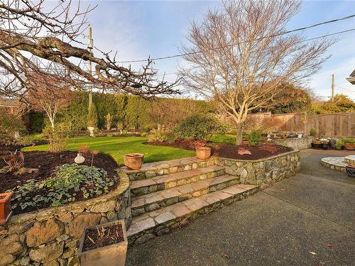 3068 Oakdowne Rd, Oak Bay, BC 