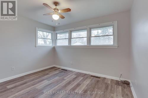 68 Mcnay Street, London, ON - Indoor Photo Showing Other Room