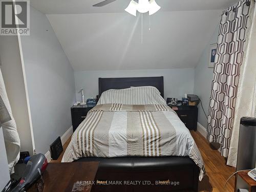 137 Huron Street, Oshawa, ON - Indoor Photo Showing Bedroom