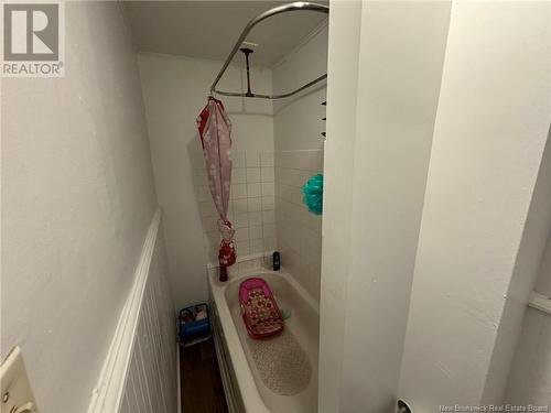 270-272 King St. E, Saint John, NB - Indoor Photo Showing Bathroom