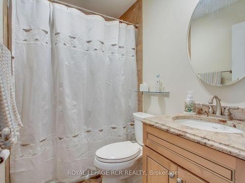 124 Hudson Cres, Bradford West Gwillimbury, ON - Indoor Photo Showing Bathroom