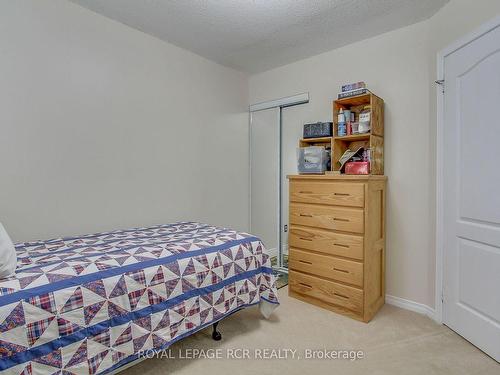 124 Hudson Cres, Bradford West Gwillimbury, ON - Indoor Photo Showing Bedroom