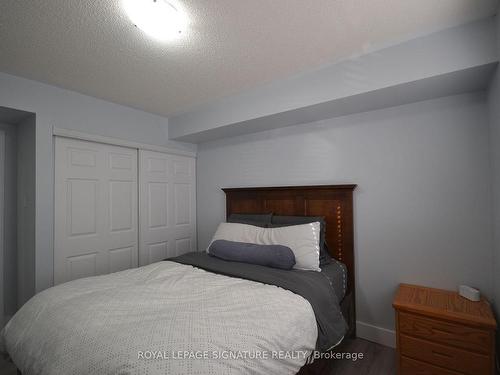 161-4975 Southampton Dr, Mississauga, ON - Indoor Photo Showing Bedroom