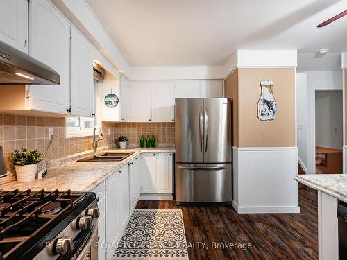 34 Diane Dr, Orangeville, ON - Indoor Photo Showing Kitchen With Double Sink