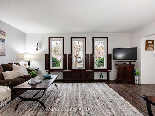 34 Diane Dr, Orangeville, ON - Indoor Photo Showing Living Room