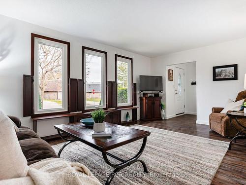 34 Diane Dr, Orangeville, ON - Indoor Photo Showing Living Room