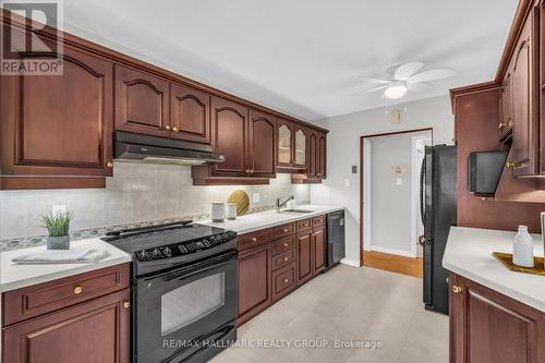 35 Bedale Drive, Ottawa, ON - Indoor Photo Showing Kitchen