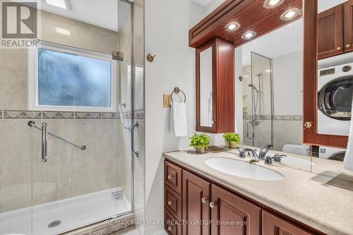 35 Bedale Drive, Ottawa, ON - Indoor Photo Showing Bathroom