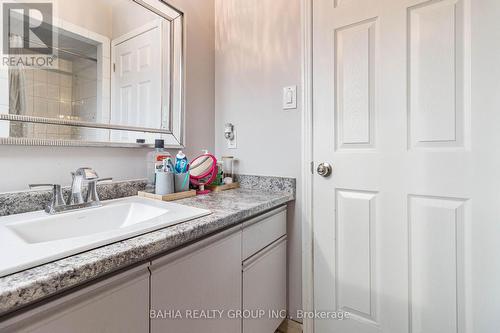 1 Glenayr Gate, Whitby, ON - Indoor Photo Showing Bathroom