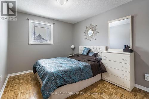 1 Glenayr Gate, Whitby, ON - Indoor Photo Showing Bedroom