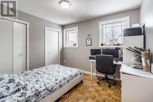 1 Glenayr Gate, Whitby, ON - Indoor Photo Showing Bedroom