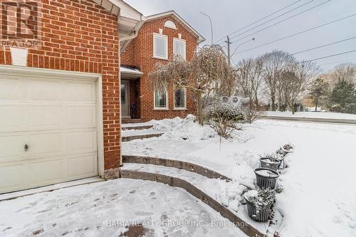 1 Glenayr Gate, Whitby, ON - Outdoor