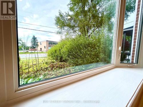 25 Glass Drive, Aurora, ON -  Photo Showing Other Room