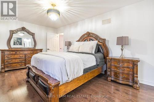 1386 Dallman Street, Innisfil, ON - Indoor Photo Showing Bedroom