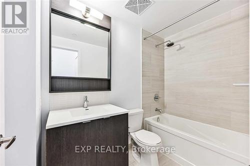 506 - 2560 Eglinton Avenue W, Mississauga, ON - Indoor Photo Showing Bathroom