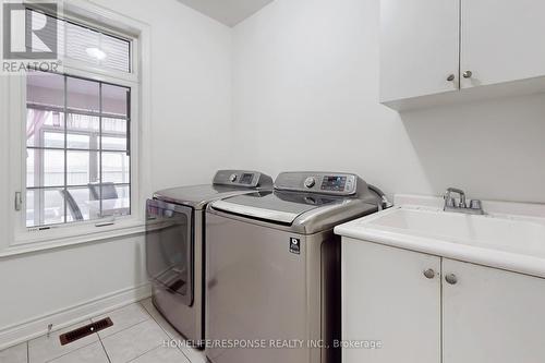 1 Dinosaur Street, Brampton, ON - Indoor Photo Showing Laundry Room