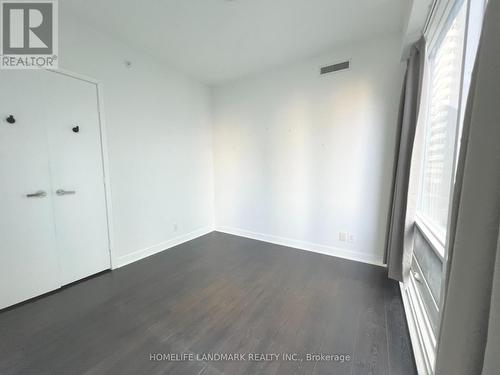 510 - 15 Grenville Street, Toronto, ON - Indoor Photo Showing Other Room