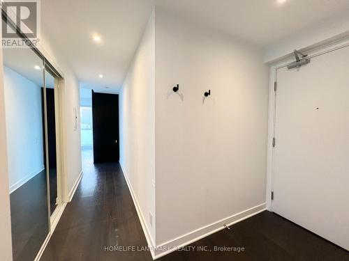 510 - 15 Grenville Street, Toronto, ON - Indoor Photo Showing Other Room