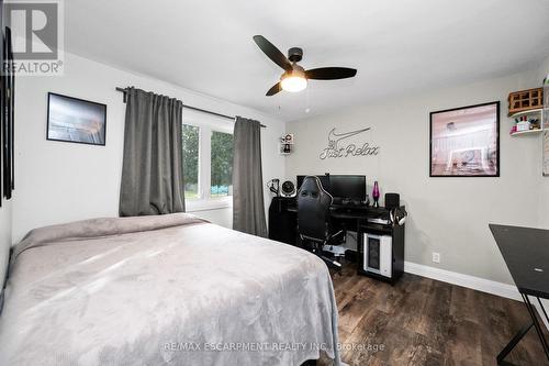 2118 Governors Road, Hamilton, ON - Indoor Photo Showing Bedroom