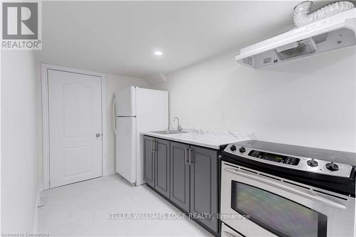 662 Harriet Street, Welland, ON - Indoor Photo Showing Kitchen