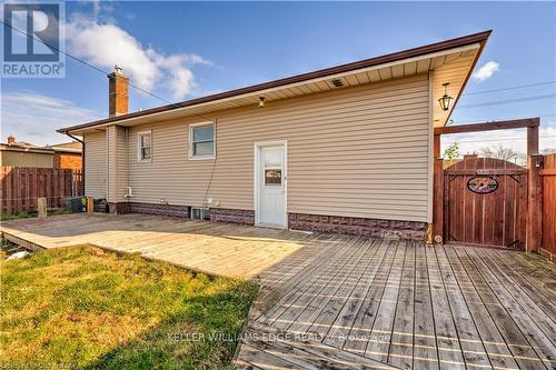 662 Harriet Street, Welland, ON - Outdoor With Deck Patio Veranda With Exterior