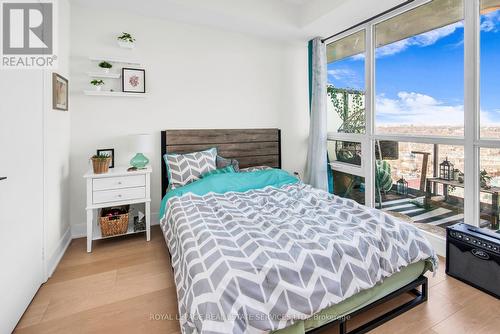 2107 - 30 Roehampton Avenue, Toronto, ON - Indoor Photo Showing Bedroom