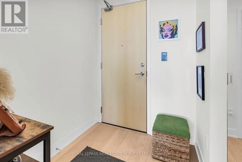 2107 - 30 Roehampton Avenue, Toronto, ON - Indoor Photo Showing Other Room